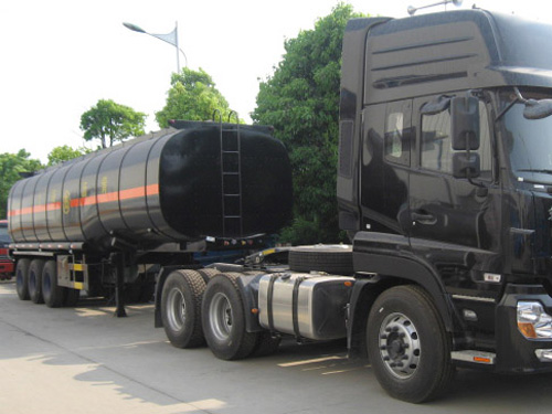 危險(xiǎn)品罐箱骨架運(yùn)輸半掛車