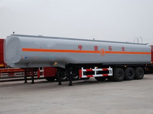 危險(xiǎn)品罐箱骨架運(yùn)輸半掛車