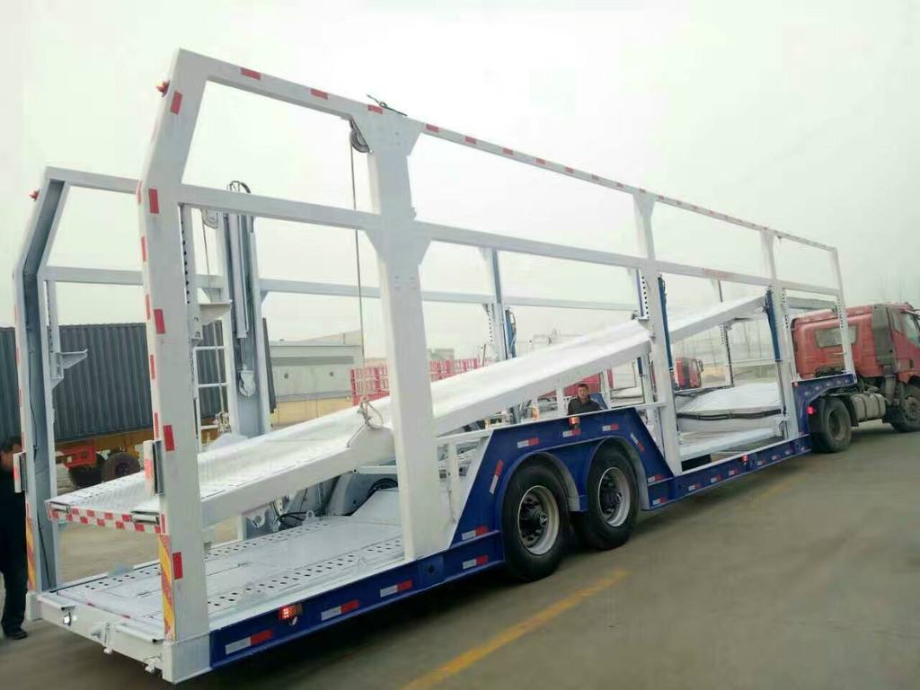 乘用車輛運輸半掛車